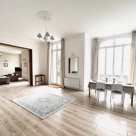 Château Des Fougères Sur Trouville-sur-Mer