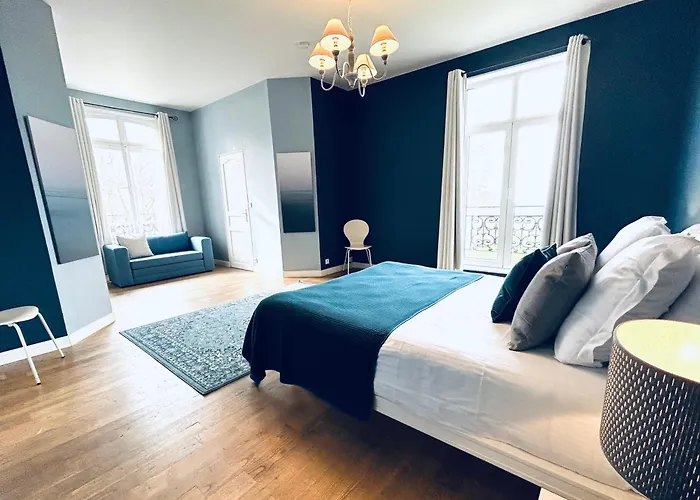 Chateau Des Fougeres Sur